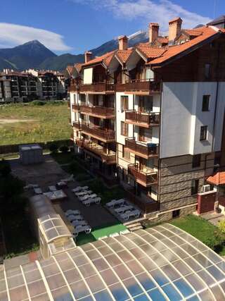 Апарт-отели Apartments Four Leaf Clover Bansko to rent Банско Номер-студио с видом на горы-1